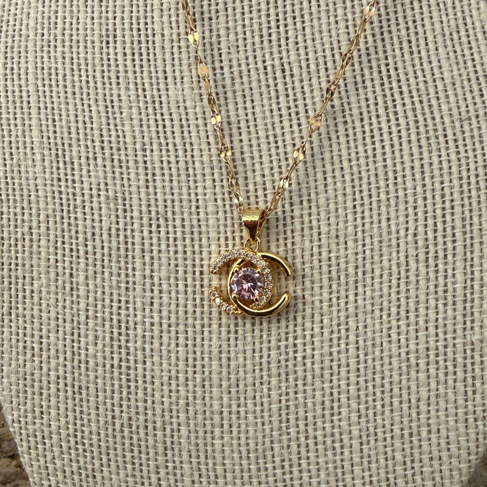 Chic Gold tone,stainless steel Necklace with Pink Gem